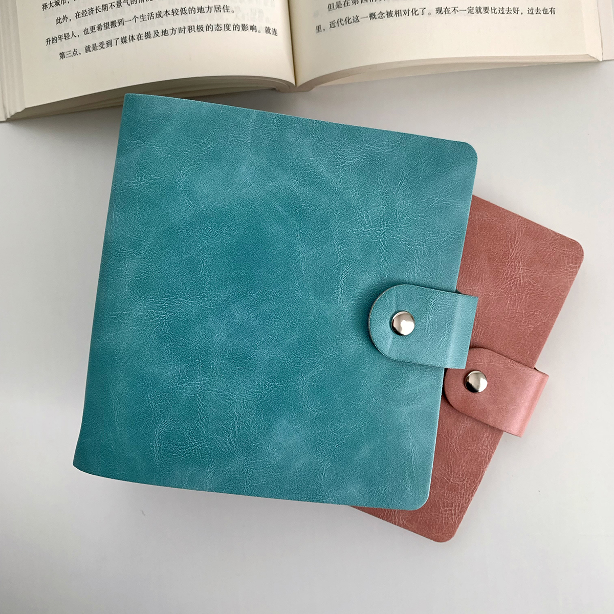 Vintage And Collectible Books - Journal GO 25pages PU Leather Flexi