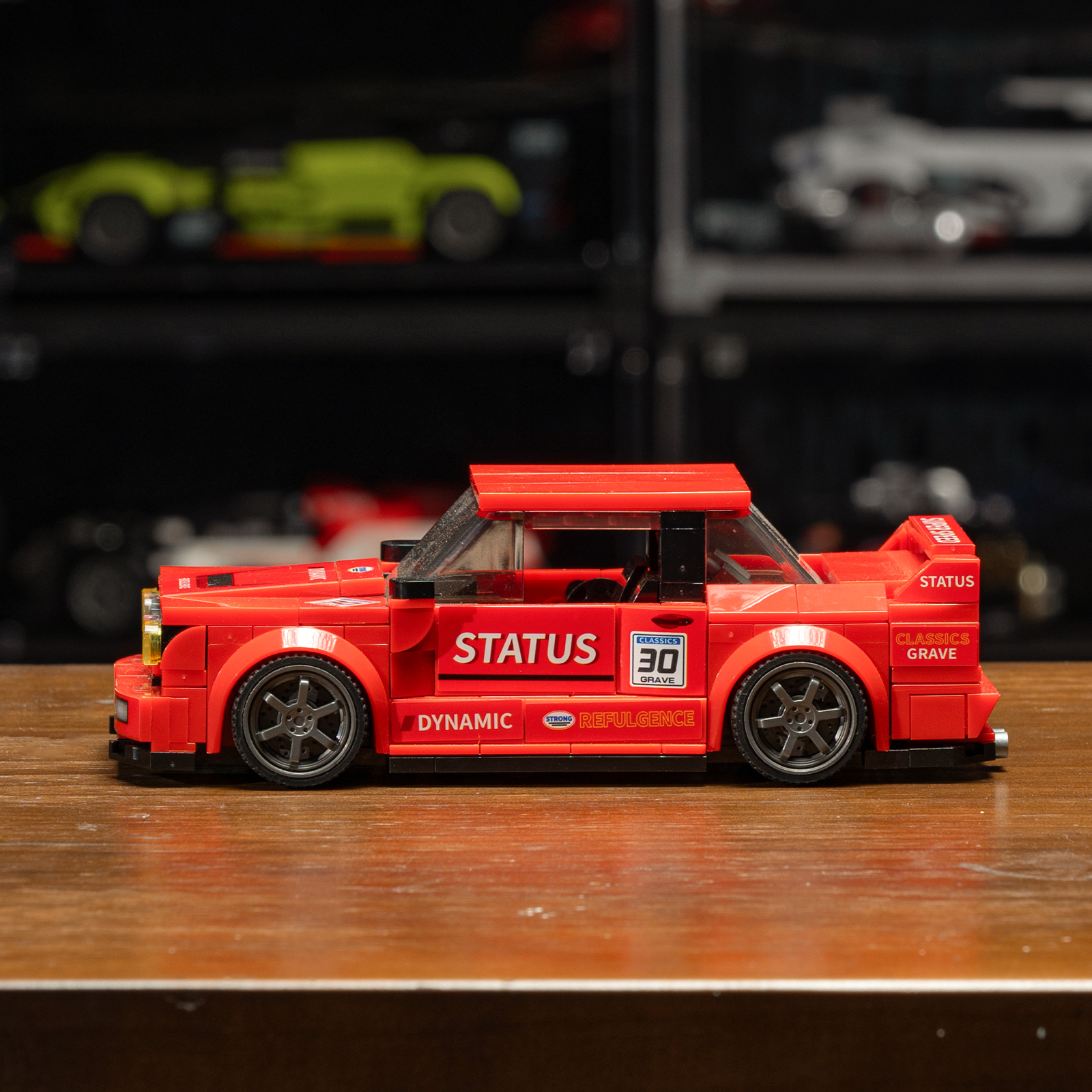 302PCS Red Classic Sports Car  - Vintage Collectible Toy Cars 评论和价格