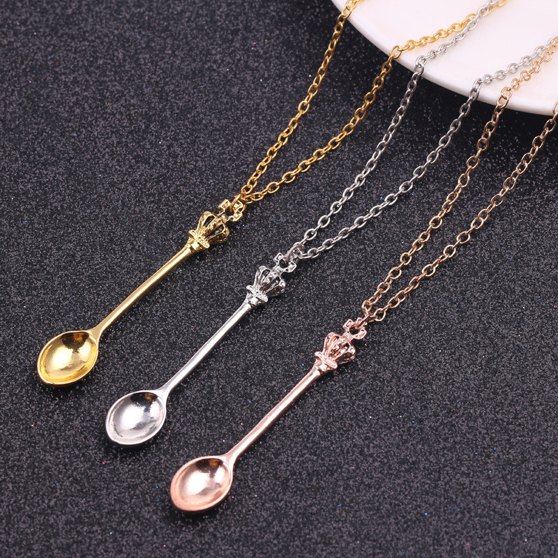Alice Vintage Gold Crown Spoon - Vintage Collectible Spoons 评论和价格