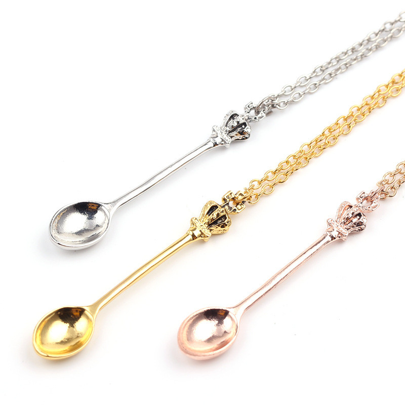 Alice Vintage Gold Crown Spoon - Vintage Collectible Spoons 评论和价格